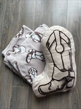 Western Boot Print Cushion and Matching Throw Set - Cream and Brown